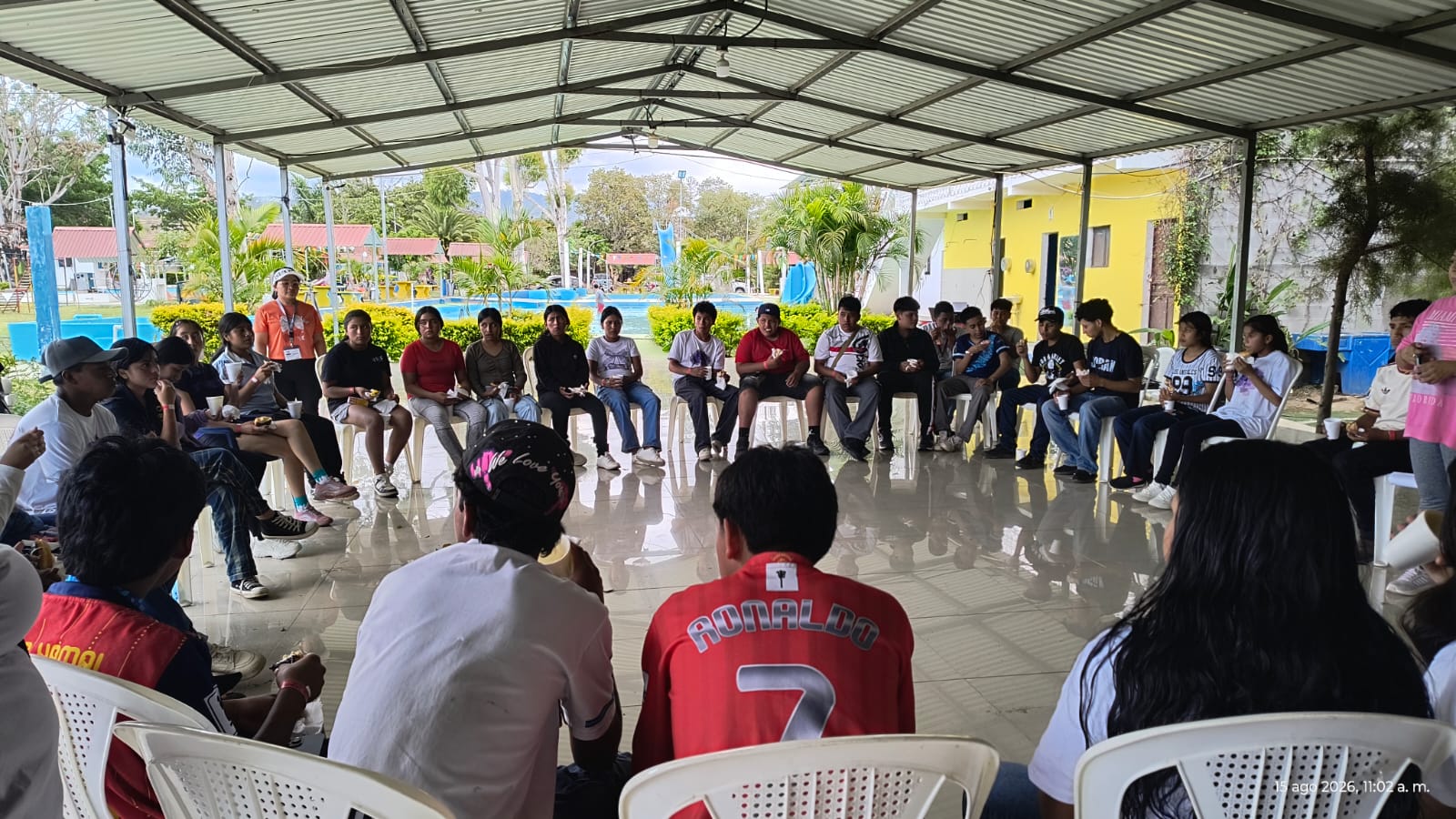 Jóvenes en encuentro del colectivo