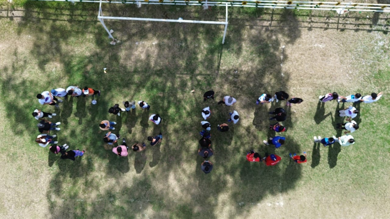 Jóvenes en encuentro del colectivo